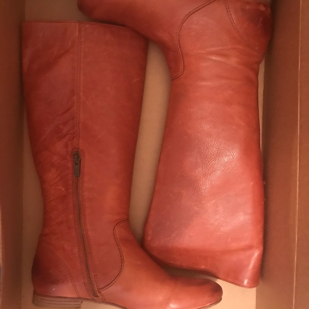 Frye Jillian Pull on Riding Boot - Picture 2 of 7